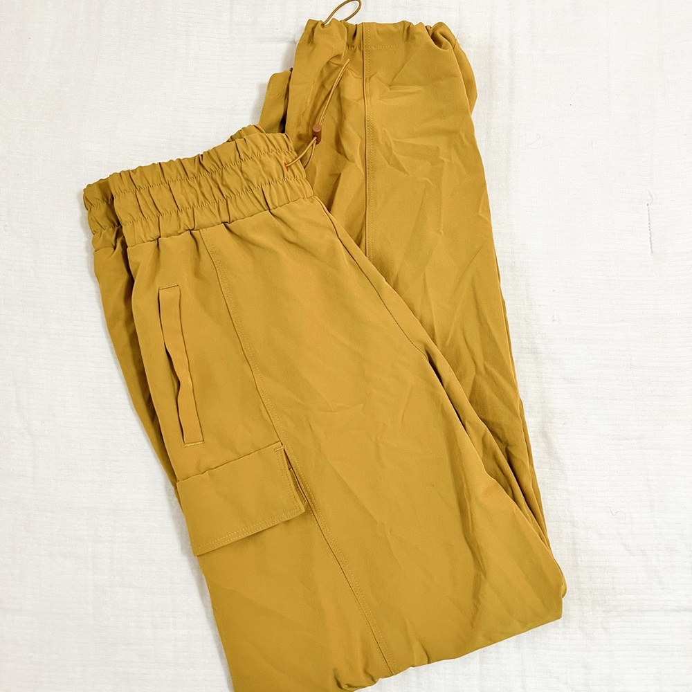 Fabletics, dry, fit jogger pants